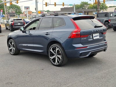 2024 Volvo XC60 Recharge Plug-In Hybrid Ultimate Dark Theme
