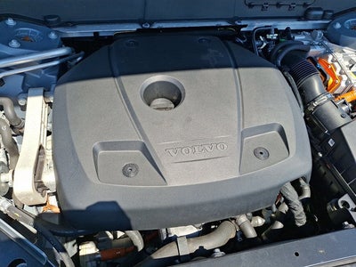 2024 Volvo XC60 Recharge Plug-In Hybrid Ultimate Dark Theme