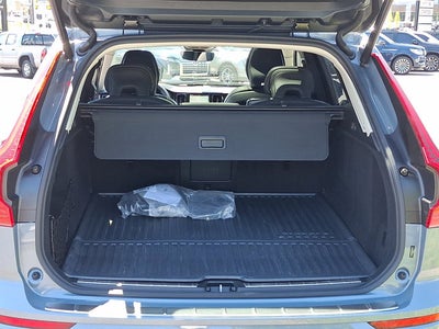 2024 Volvo XC60 Recharge Plug-In Hybrid Ultimate Dark Theme