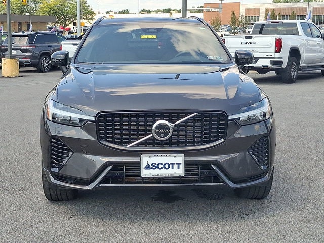 2024 Volvo XC60 Recharge Plug-In Hybrid Ultimate Dark Theme