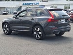 2024 Volvo XC60 Recharge Plug-In Hybrid Ultimate Dark Theme