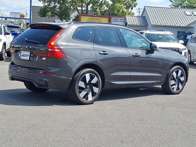 2024 Volvo XC60 Recharge Plug-In Hybrid Ultimate Dark Theme