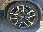 2024 Volvo XC60 Recharge Plug-In Hybrid Ultimate Dark Theme