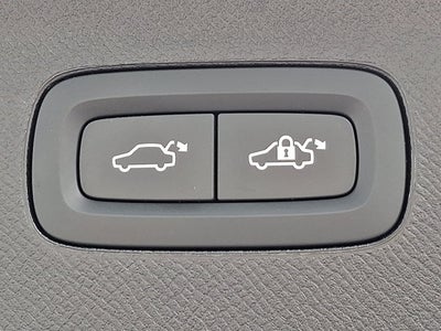 2025 Volvo XC90 Plug-In Hybrid Ultra