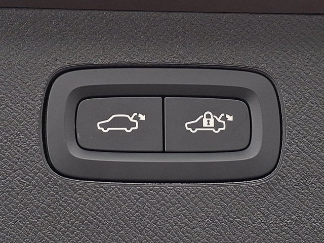 2025 Volvo XC90 Plug-In Hybrid Ultra