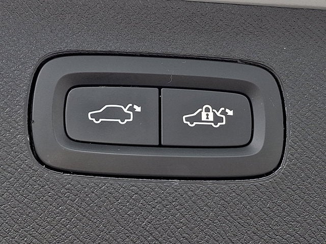 2024 Volvo XC90 Recharge Plug-In Hybrid Ultimate