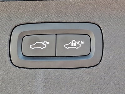 2024 Volvo XC90 Recharge Plug-In Hybrid Ultimate