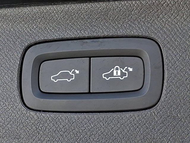 2025 Volvo XC90 Plug-In Hybrid Ultra