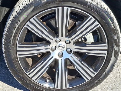 2025 Volvo XC90 Plug-In Hybrid Ultra