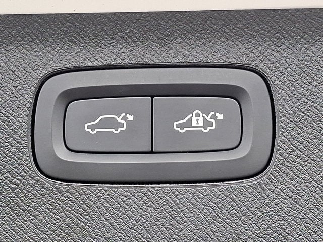 2025 Volvo XC90 Plug-In Hybrid Ultra