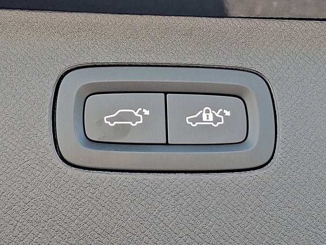 2025 Volvo XC90 Plug-In Hybrid Ultra