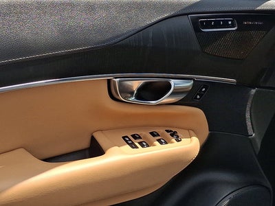 2025 Volvo XC90 Plug-In Hybrid Ultra