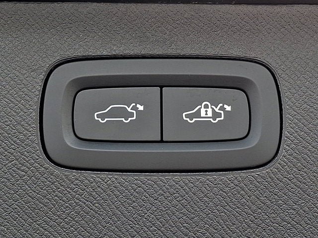 2025 Volvo XC90 Plug-In Hybrid Ultra