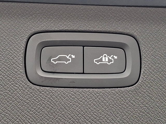 2025 Volvo XC90 Plug-In Hybrid Ultra