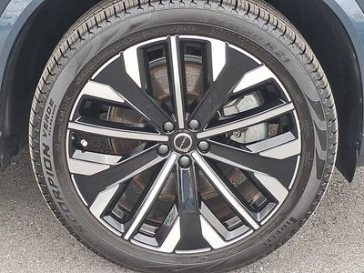 2025 Volvo XC90 Plug-In Hybrid Ultra