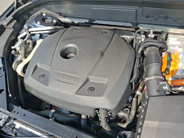 2025 Volvo XC60 Plug-In Hybrid Plus