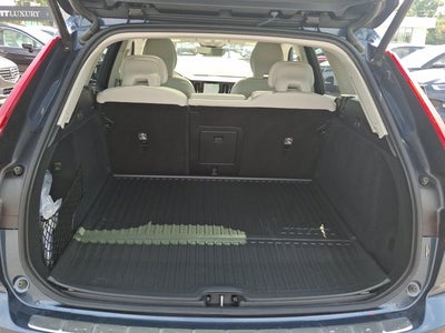 2025 Volvo XC60 Plug-In Hybrid Plus
