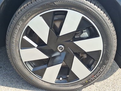2025 Volvo XC60 Plug-In Hybrid Plus