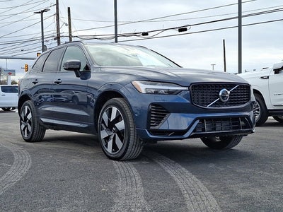 2025 Volvo XC60 Plug-In Hybrid Plus