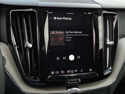 2025 Volvo XC60 Plug-In Hybrid Plus