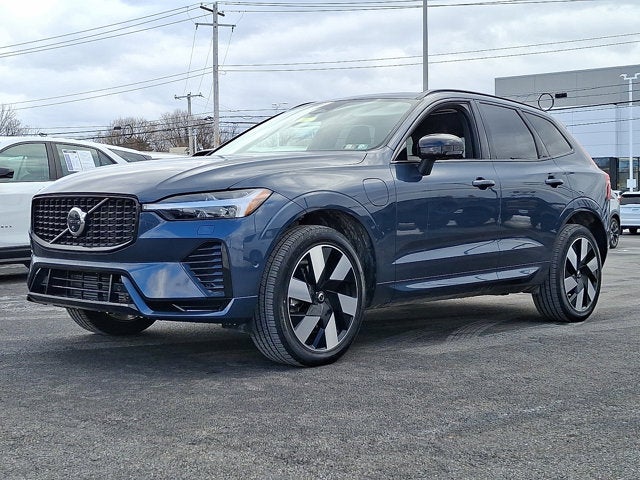 2025 Volvo XC60 Plug-In Hybrid Plus