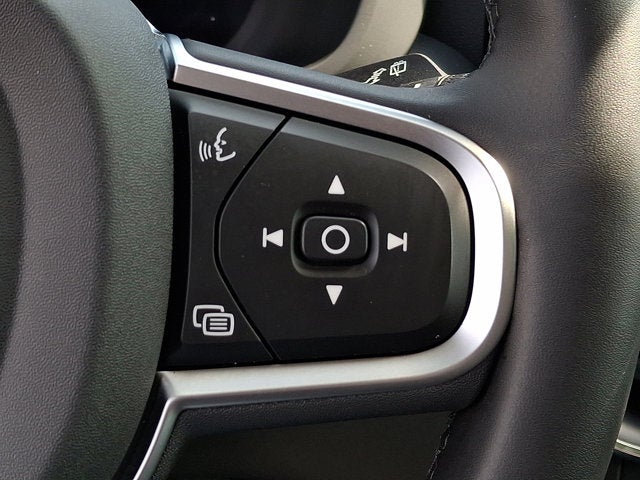 2025 Volvo XC60 Plug-In Hybrid Core
