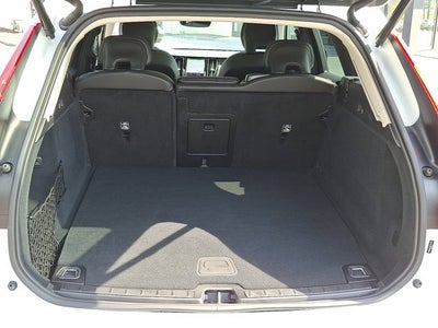 2025 Volvo XC60 Plug-In Hybrid Core
