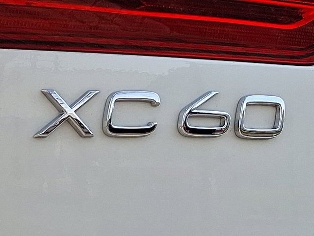 2025 Volvo XC60 Plug-In Hybrid Core