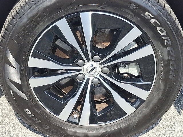 2025 Volvo XC60 Plug-In Hybrid Core