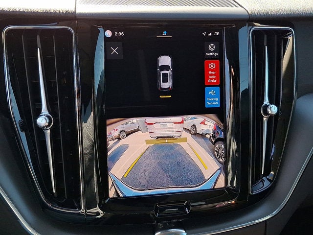 2025 Volvo XC60 Plug-In Hybrid Core