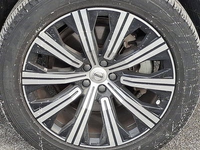 2024 Volvo XC90 Plus Bright Theme