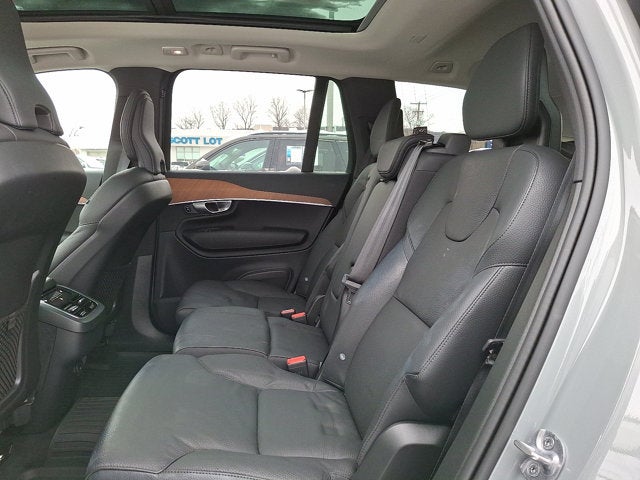2024 Volvo XC90 Plus Bright Theme