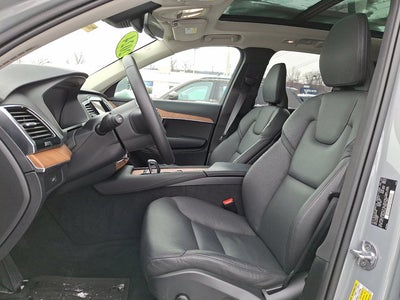 2024 Volvo XC90 Plus Bright Theme