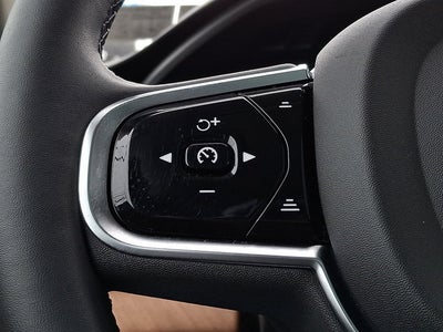 2024 Volvo XC90 Plus Bright Theme