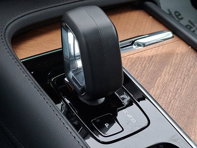 2024 Volvo XC90 Plus Bright Theme