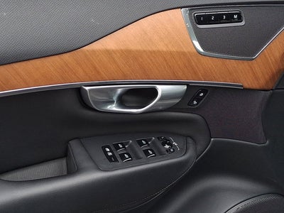 2024 Volvo XC90 Plus Bright Theme