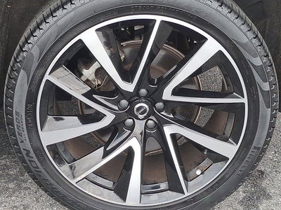 2024 Volvo XC90 Plus Bright Theme