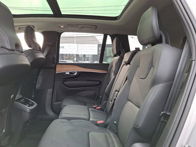 2024 Volvo XC90 Plus Bright Theme