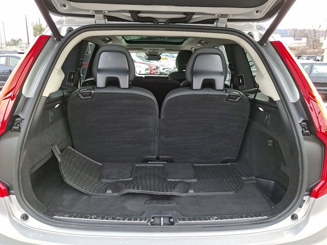 2024 Volvo XC90 Plus Bright Theme