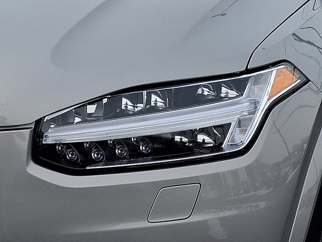 2024 Volvo XC90 Plus Bright Theme