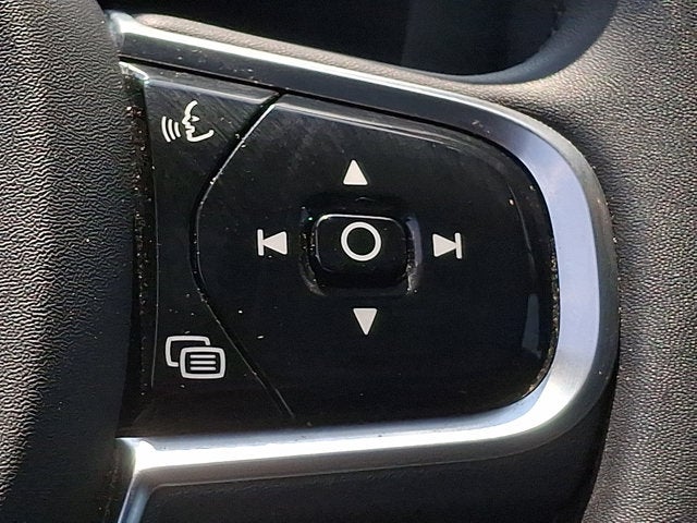 2023 Volvo XC60 Ultimate Bright Theme