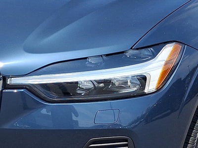 2023 Volvo XC60 Ultimate Bright Theme