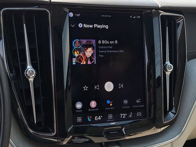 2023 Volvo XC60 Ultimate Bright Theme