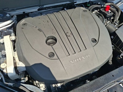 2023 Volvo XC60 Ultimate Bright Theme