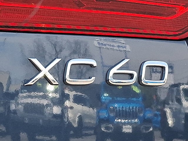 2023 Volvo XC60 Ultimate Bright Theme