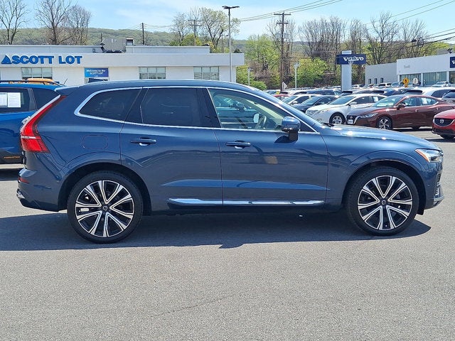 2023 Volvo XC60 Ultimate Bright Theme