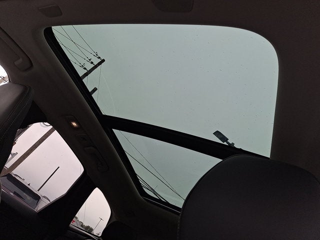 2023 Volvo XC60 Ultimate Bright Theme