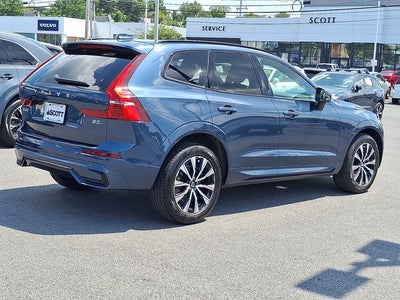 2024 Volvo XC60 Plus Dark Theme