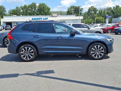 2024 Volvo XC60 Plus Dark Theme