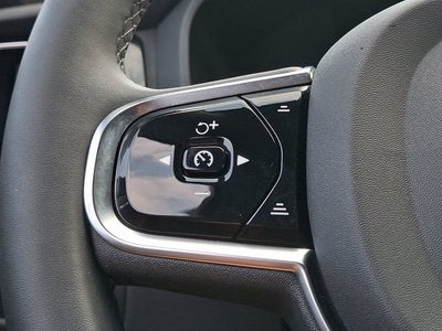 2024 Volvo XC60 Plus Dark Theme